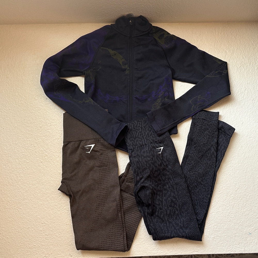 Gymshark Black & Deep Blue Seamless Zip Jacket and Leggings Set
